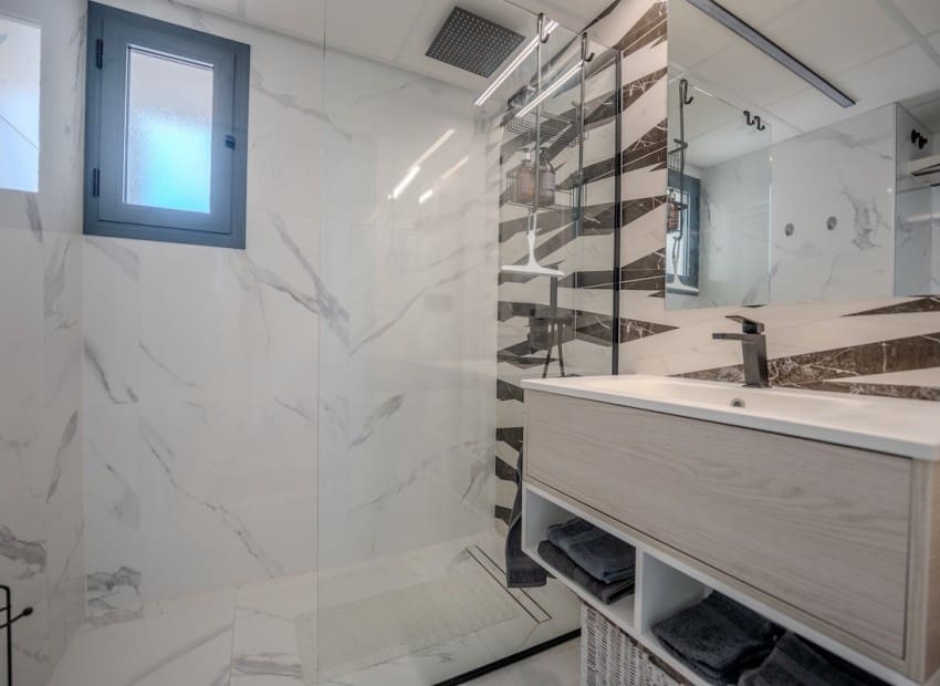 3 quarto Apartamento para venda em Guardamar del Segura com piscina garagem - 319 000 € (Ref: 9314468)