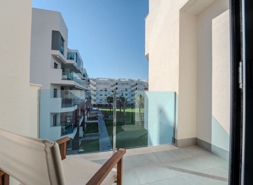 3 quarto Apartamento para venda em Guardamar del Segura com piscina garagem - 319 000 € (Ref: 9314468)