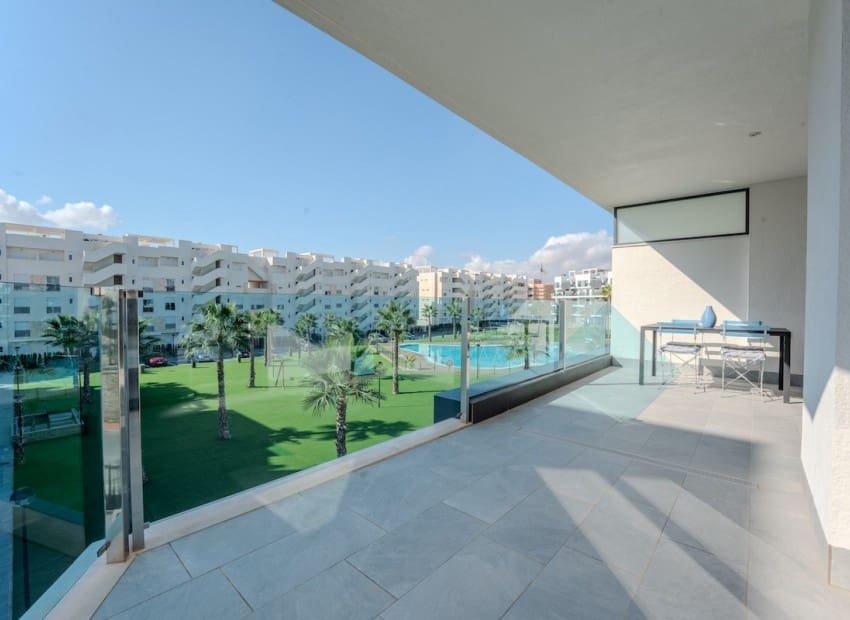 3 quarto Apartamento para venda em Guardamar del Segura com piscina garagem - 319 000 € (Ref: 9314468)