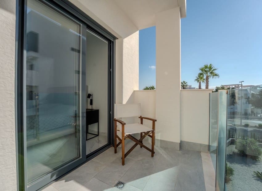 3 quarto Apartamento para venda em Guardamar del Segura com piscina garagem - 319 000 € (Ref: 9314468)