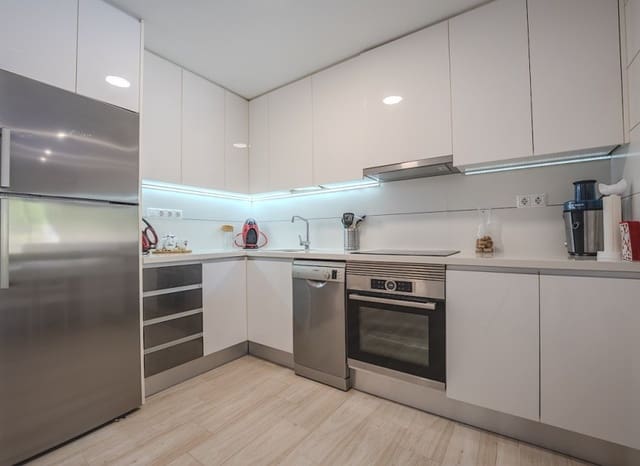 2 Zimmer Apartment zu verkaufen in La Mata, Torrevieja mit Pool Garage - 367.500 € (Ref: 9322244)