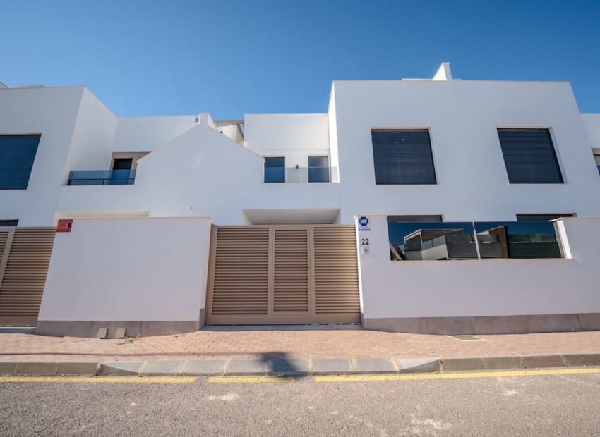 3 makuuhuone Huoneisto myytävänä paikassa Lo Pagan mukana uima-altaan - 385 000 € (Ref: 9322307)