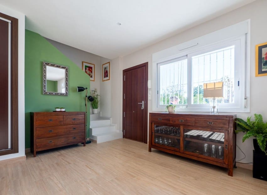 2 slaapkamer Huis te koop in Torrevieja met zwembad garage - € 379.900 (Ref: 9322308)