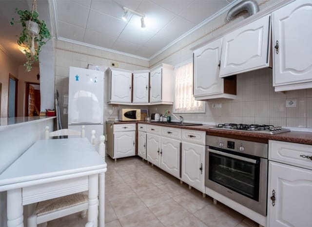 3 chambre Villa/Maison à vendre à El Chaparral, Torrevieja avec piscine garage - 399 000 € (Ref: 9322334)