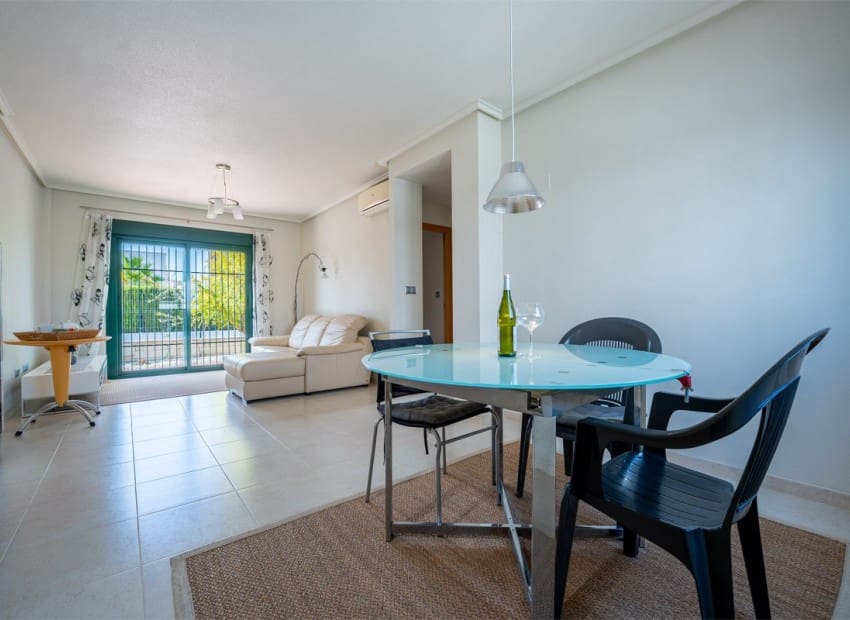 Chalet de 3 habitaciones en Rojales en venta con piscina garaje - 430.000 € (Ref: 9336920)