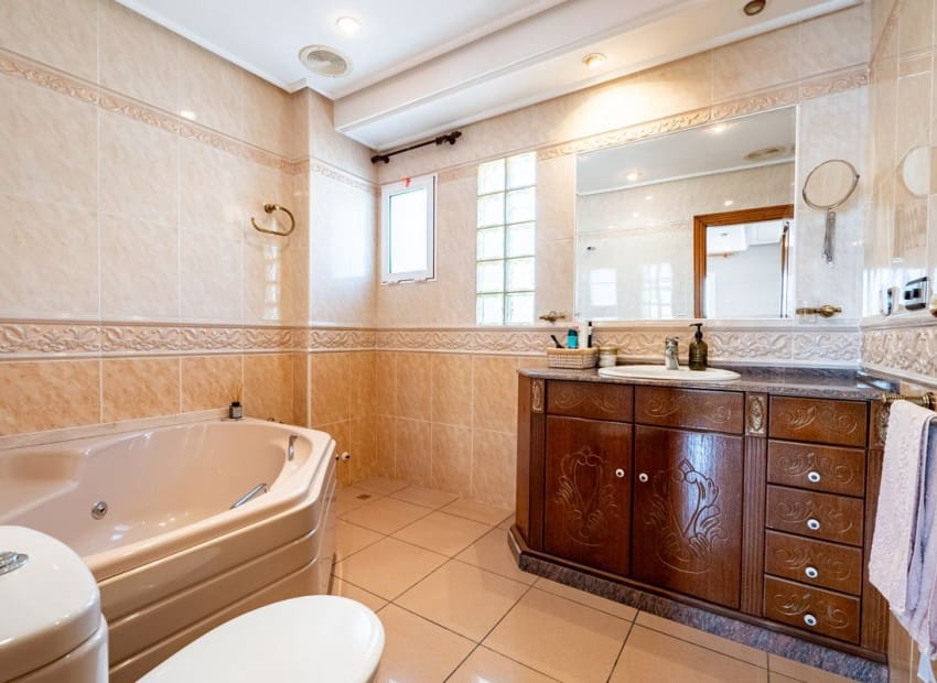 5 sypialnia Willa na sprzedaż w La Mata z basenem garażem - 549 000 € (Ref: 9337006)