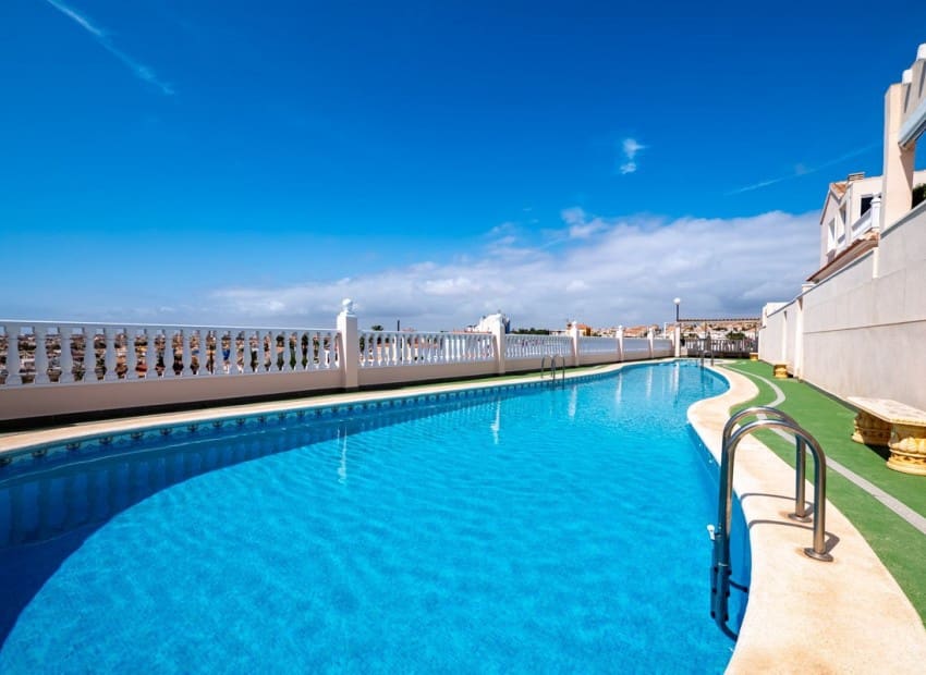 5 sypialnia Willa na sprzedaż w La Mata z basenem garażem - 549 000 € (Ref: 9337006)