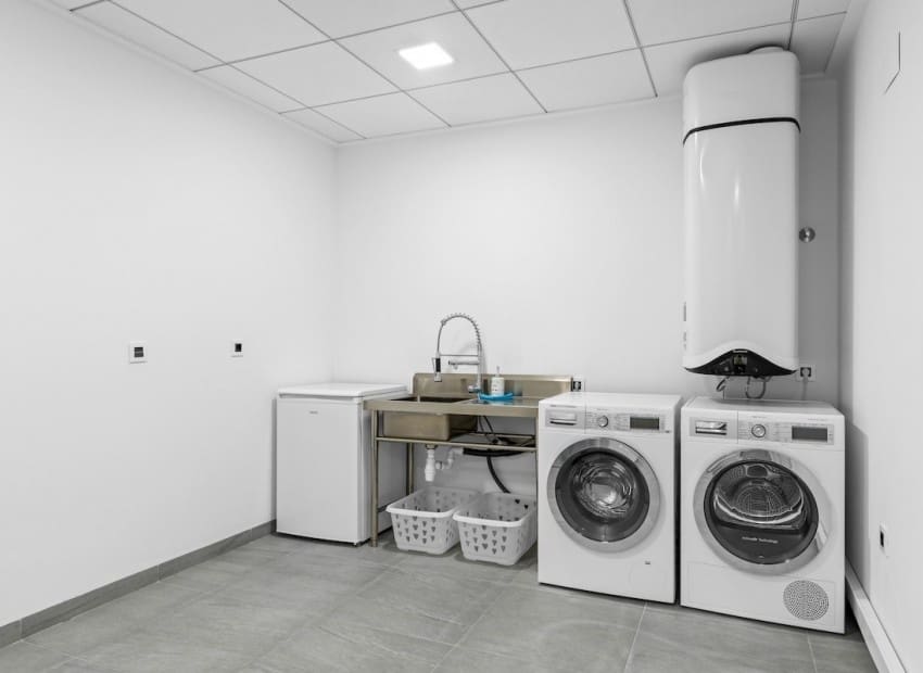 Chalet de 4 habitaciones en San Miguel de Salinas en venta con piscina - 695.000 € (Ref: 9340178)