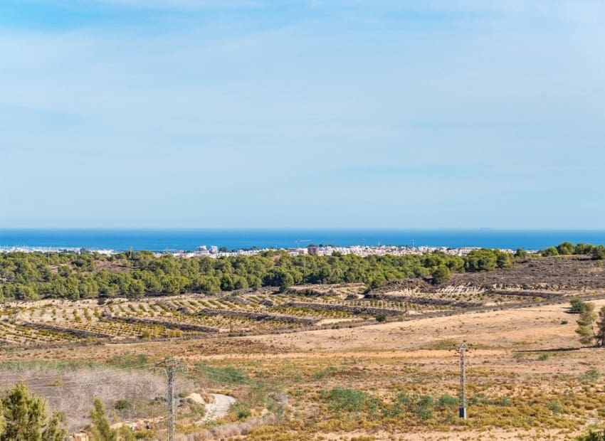 Chalet de 4 habitaciones en San Miguel de Salinas en venta con piscina - 695.000 € (Ref: 9340178)