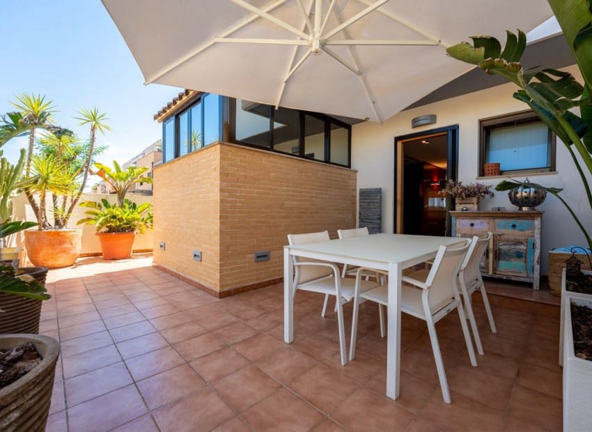 4 quarto Moradia para venda em Alicante cidade com piscina garagem - 795 000 € (Ref: 9341606)