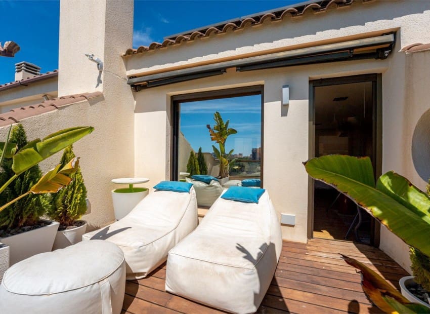 4 quarto Moradia para venda em Alicante cidade com piscina garagem - 795 000 € (Ref: 9341606)