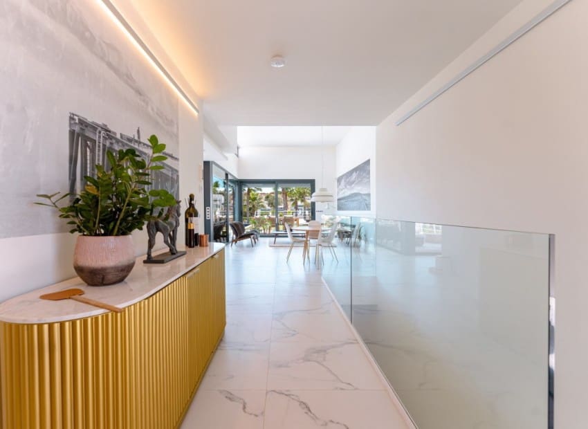 5 Zimmer Villa zu verkaufen in San Miguel de Salinas mit Pool Garage - 799.900 € (Ref: 9341636)