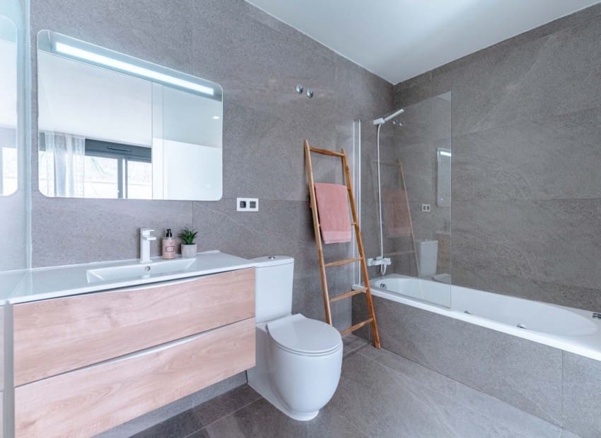 5 Zimmer Villa zu verkaufen in San Miguel de Salinas mit Pool Garage - 799.900 € (Ref: 9341636)