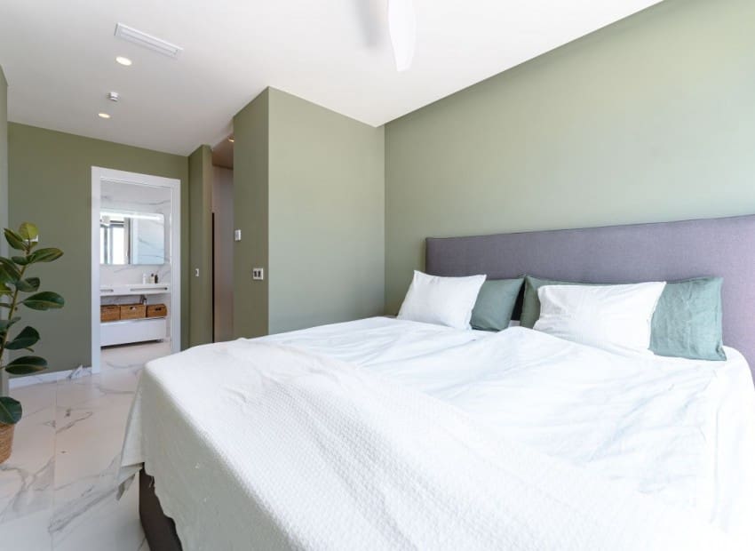 5 Zimmer Villa zu verkaufen in San Miguel de Salinas mit Pool Garage - 799.900 € (Ref: 9341636)