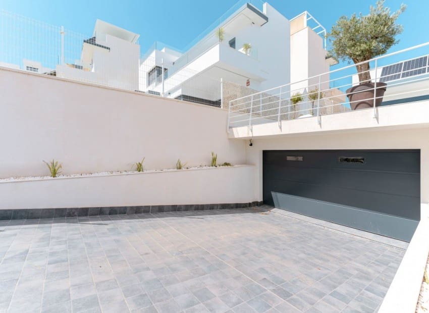 5 Zimmer Villa zu verkaufen in San Miguel de Salinas mit Pool Garage - 799.900 € (Ref: 9341636)