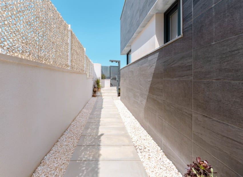 5 Zimmer Villa zu verkaufen in San Miguel de Salinas mit Pool Garage - 799.900 € (Ref: 9341636)