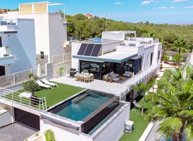 5 Zimmer Villa zu verkaufen in San Miguel de Salinas mit Pool Garage - 799.900 € (Ref: 9341636)