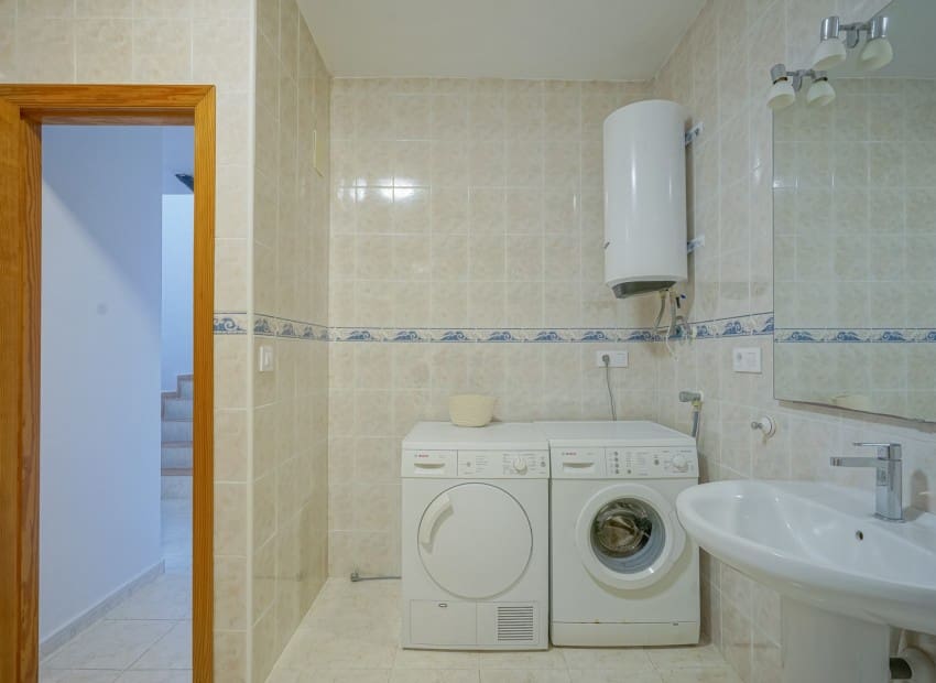 Townhouse for sale in Benitachell / Benitatxell - € 345,000 (Ref: 9343579)