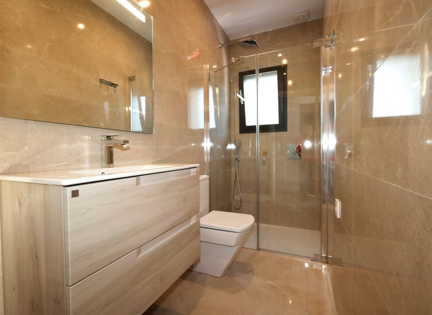 Chalet de 4 habitaciones en Calpe / Calp en venta con piscina - 840.000 € (Ref: 9343580)