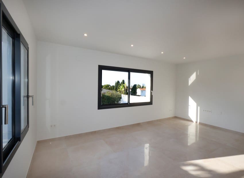 Chalet de 4 habitaciones en Calpe / Calp en venta con piscina - 840.000 € (Ref: 9343580)