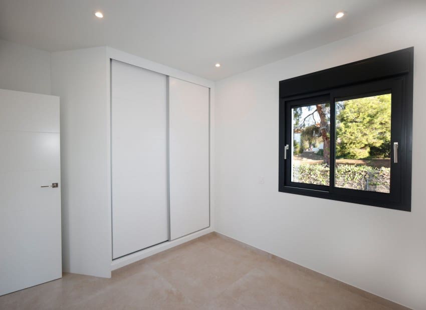 Chalet de 4 habitaciones en Calpe / Calp en venta con piscina - 840.000 € (Ref: 9343580)