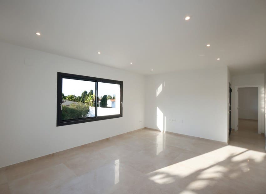 Chalet de 4 habitaciones en Calpe / Calp en venta con piscina - 840.000 € (Ref: 9343580)