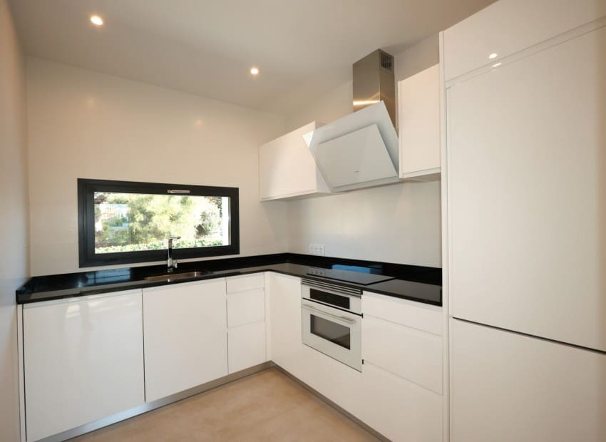 Chalet de 4 habitaciones en Calpe / Calp en venta con piscina - 840.000 € (Ref: 9343580)