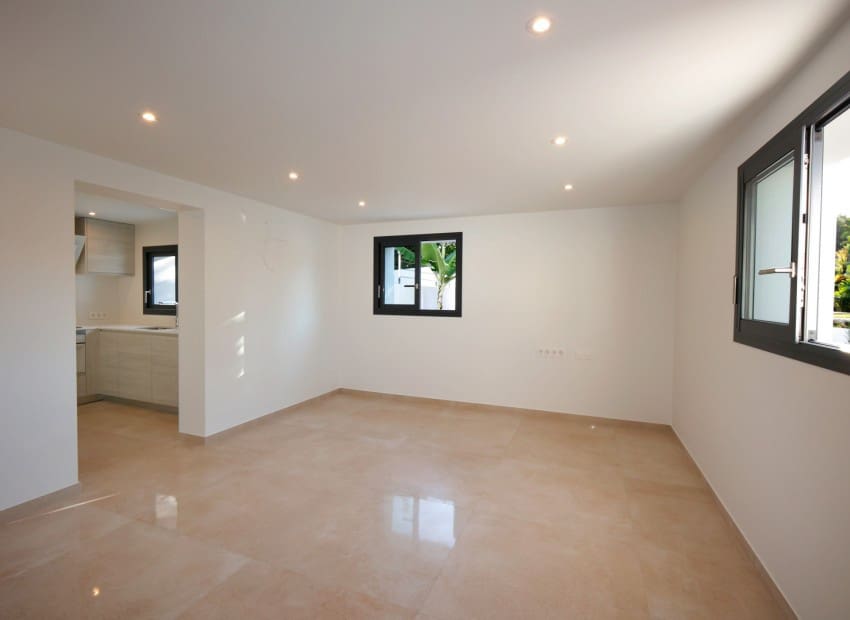 Chalet de 4 habitaciones en Calpe / Calp en venta con piscina - 840.000 € (Ref: 9343580)