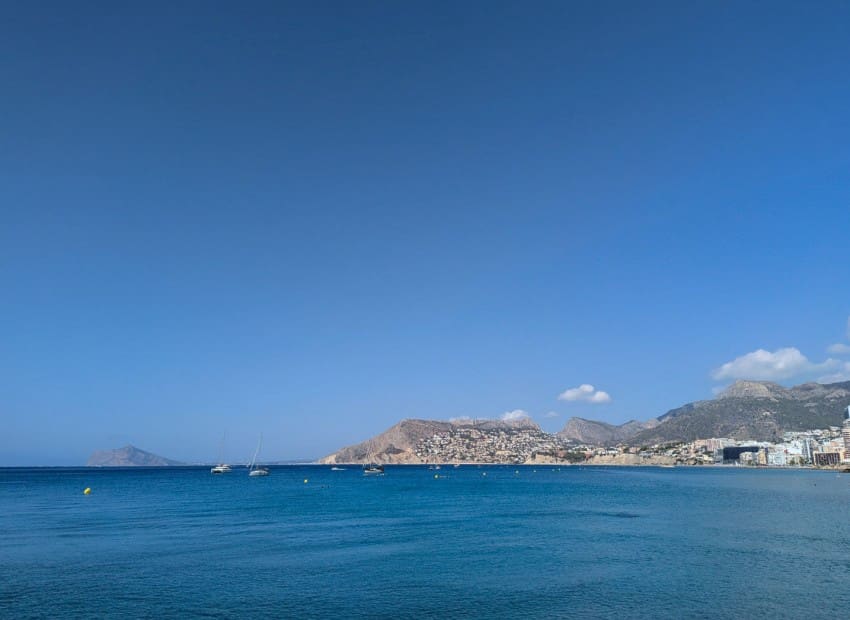 Chalet de 4 habitaciones en Calpe / Calp en venta con piscina - 840.000 € (Ref: 9343580)