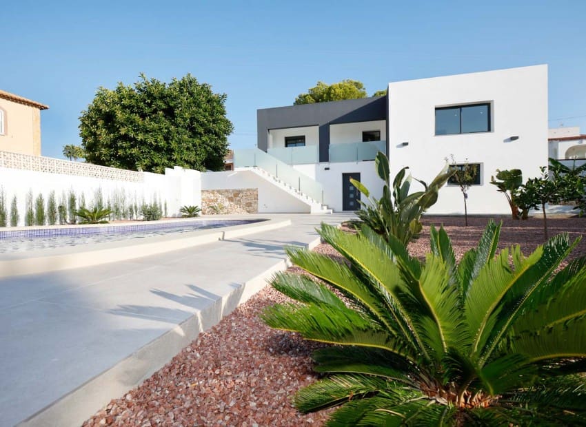 Chalet de 4 habitaciones en Calpe / Calp en venta con piscina - 840.000 € (Ref: 9343580)