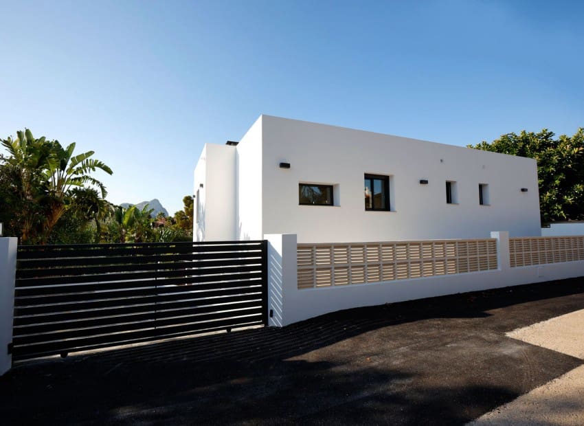 Chalet de 4 habitaciones en Calpe / Calp en venta con piscina - 840.000 € (Ref: 9343580)