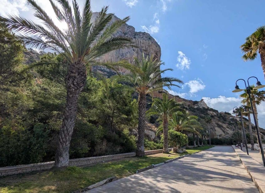 Chalet de 4 habitaciones en Calpe / Calp en venta con piscina - 840.000 € (Ref: 9343580)