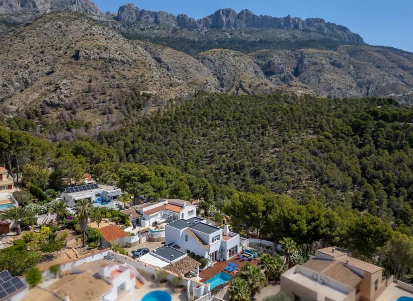 3 bedroom Villa for sale in Altea la Vella with pool - € 775,000 (Ref: 9345109)
