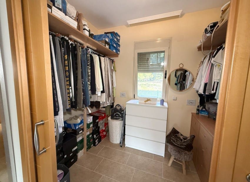 4 bedroom Villa for sale in Calpe / Calp with pool garage - € 899,500 (Ref: 9348431)