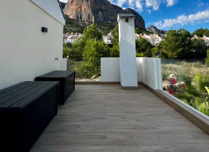 3 quarto Moradia para venda em Polop com piscina - 595 000 € (Ref: 9352889)