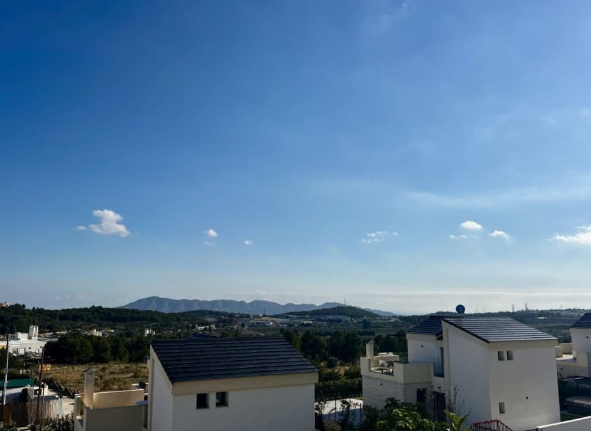 3 quarto Moradia para venda em Polop com piscina - 595 000 € (Ref: 9352889)