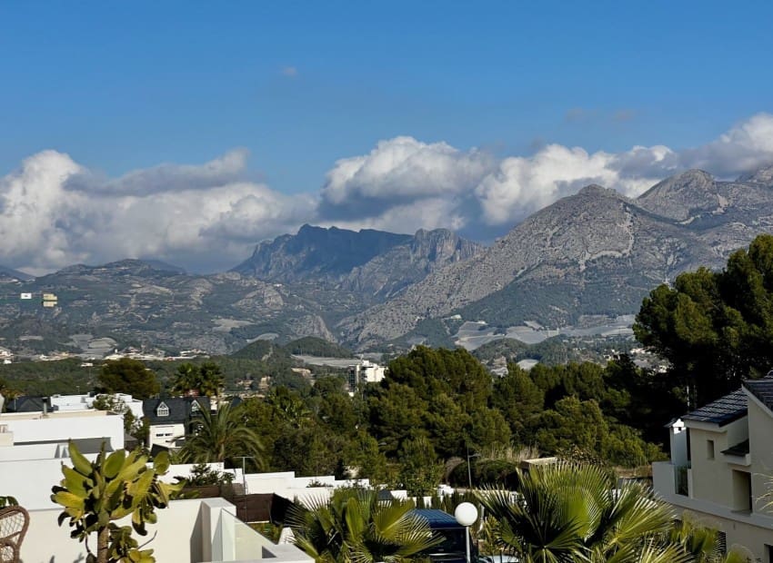 3 quarto Moradia para venda em Polop com piscina - 595 000 € (Ref: 9352889)