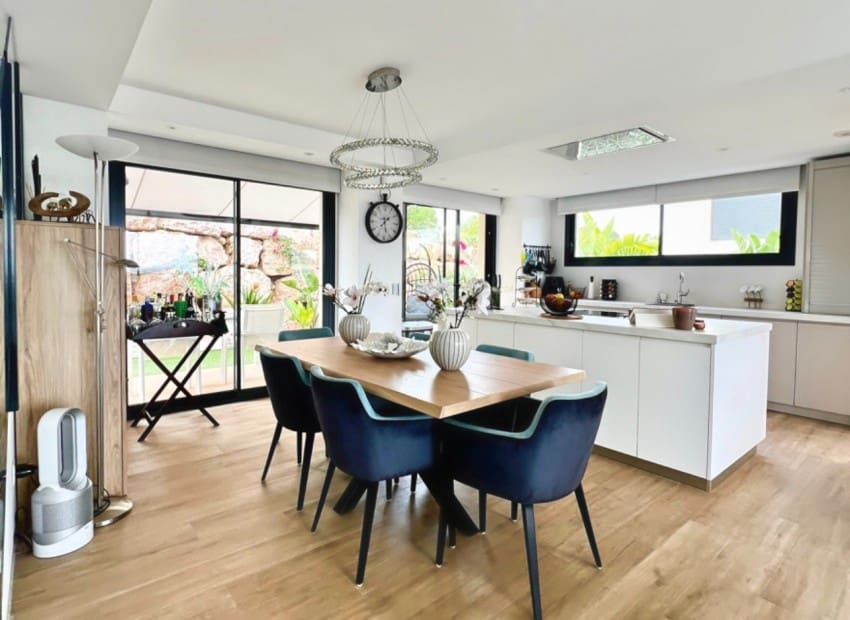 3 makuuhuone Huvila myytävänä paikassa Polop mukana uima-altaan - 575 000 € (Ref: 9352889)