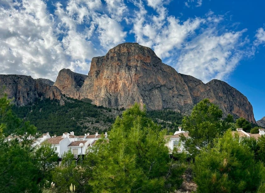 3 makuuhuone Huvila myytävänä paikassa Polop mukana uima-altaan - 575 000 € (Ref: 9352889)