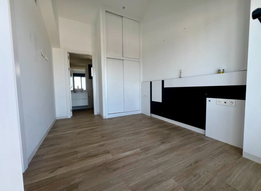 3 bedroom Villa for sale in Polop with pool - € 575,000 (Ref: 9352889)