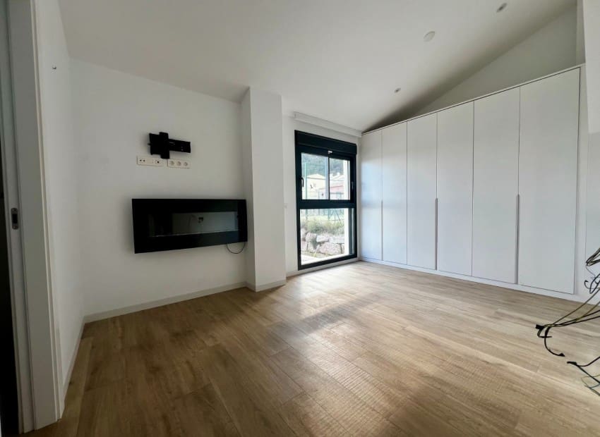 3 bedroom Villa for sale in Polop with pool - € 575,000 (Ref: 9352889)