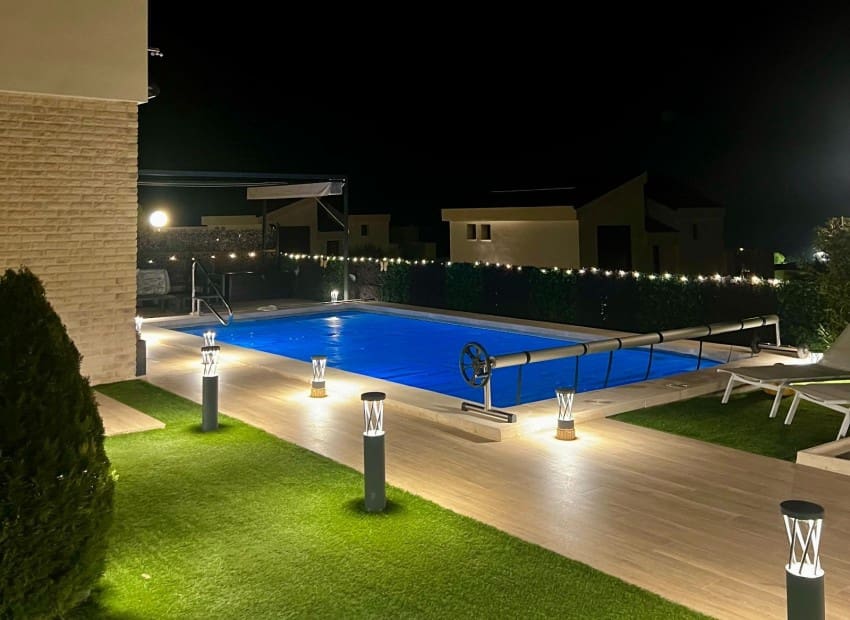 3 bedroom Villa for sale in Polop with pool - € 575,000 (Ref: 9352889)