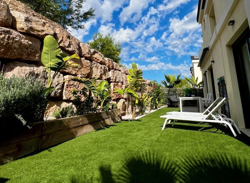 3 bedroom Villa for sale in Polop with pool - € 575,000 (Ref: 9352889)