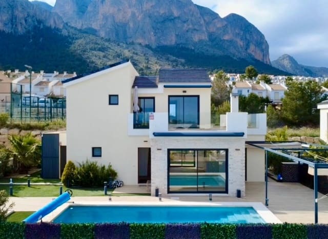 3 bedroom Villa for sale in Polop with pool - € 575,000 (Ref: 9352889)