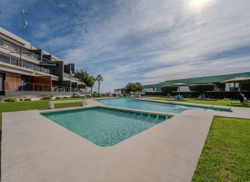 2 chambre Appartement à vendre à Orihuela Costa avec piscine - 289 500 € (Ref: 9363312)