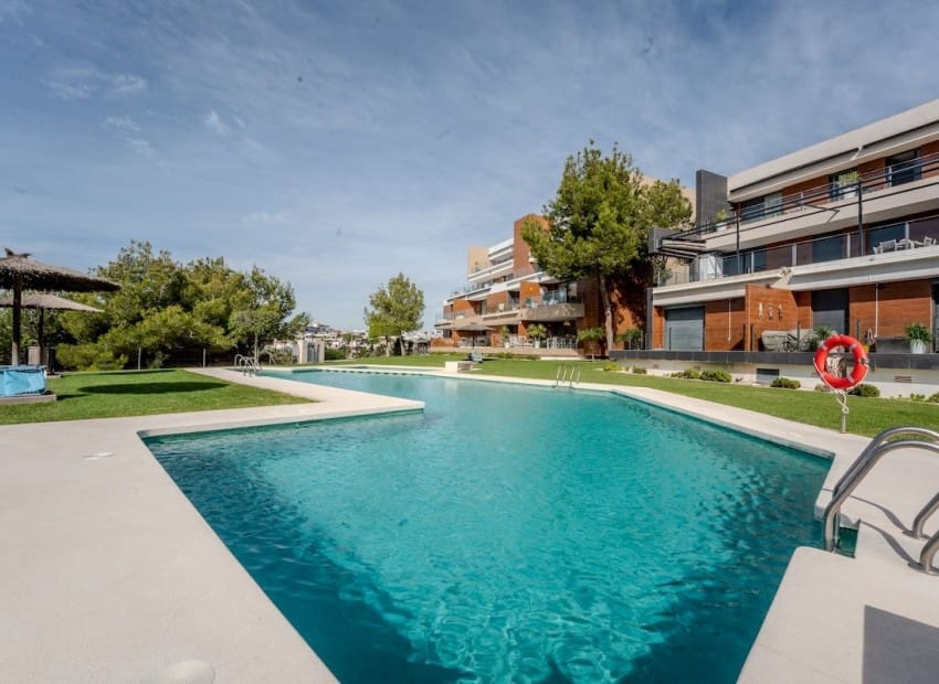 2 chambre Appartement à vendre à Orihuela Costa avec piscine - 289 500 € (Ref: 9363312)