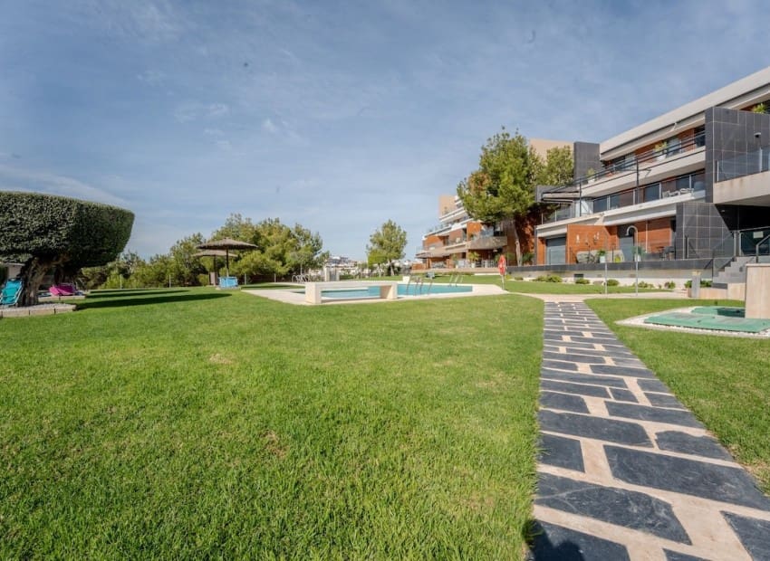 2 chambre Appartement à vendre à Orihuela Costa avec piscine - 289 500 € (Ref: 9363312)