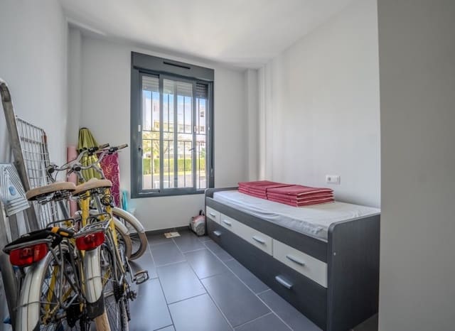 Casa de 2 habitaciones en Villamartin, Orihuela en venta con piscina - 242.000 € (Ref: 9363313)