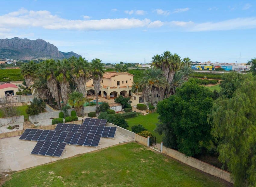 5 sypialnia Willa na sprzedaż w Ondara z basenem - 1 490 000 € (Ref: 9371362)