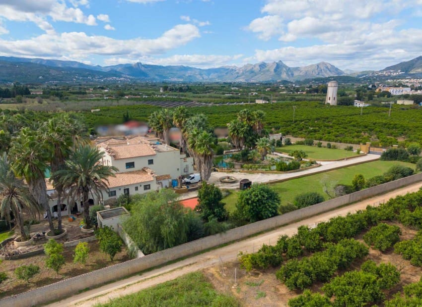 5 sypialnia Willa na sprzedaż w Ondara z basenem - 1 490 000 € (Ref: 9371362)